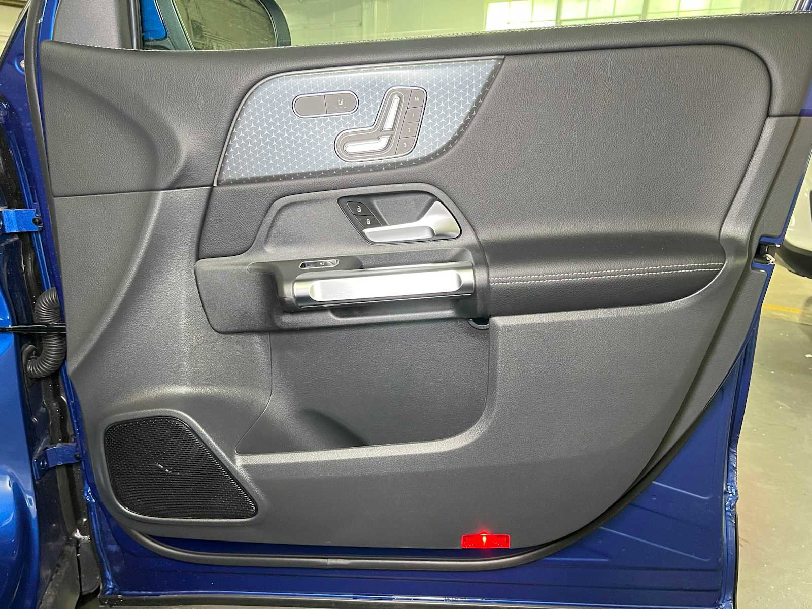 New 2025 Mercedes-Benz GLB 250 4MATIC image 10