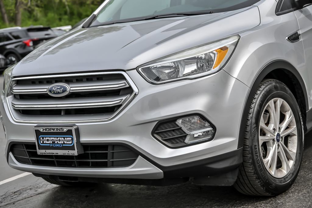 Used 2017 Ford Escape SE w/ SE Cold Weather Package FWD image 6