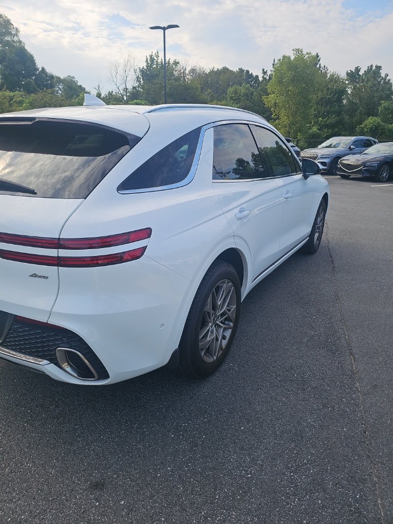 Used 2023 Genesis GV70 2.5T w/ Advanced Package AWD/4WD image 4