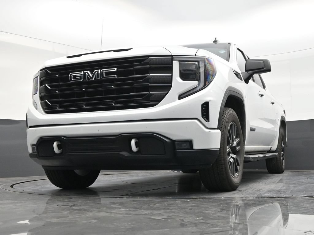 Used 2024 GMC Sierra 1500 Elevation w/ LPO, Elevation Black Package AWD/4WD image 27