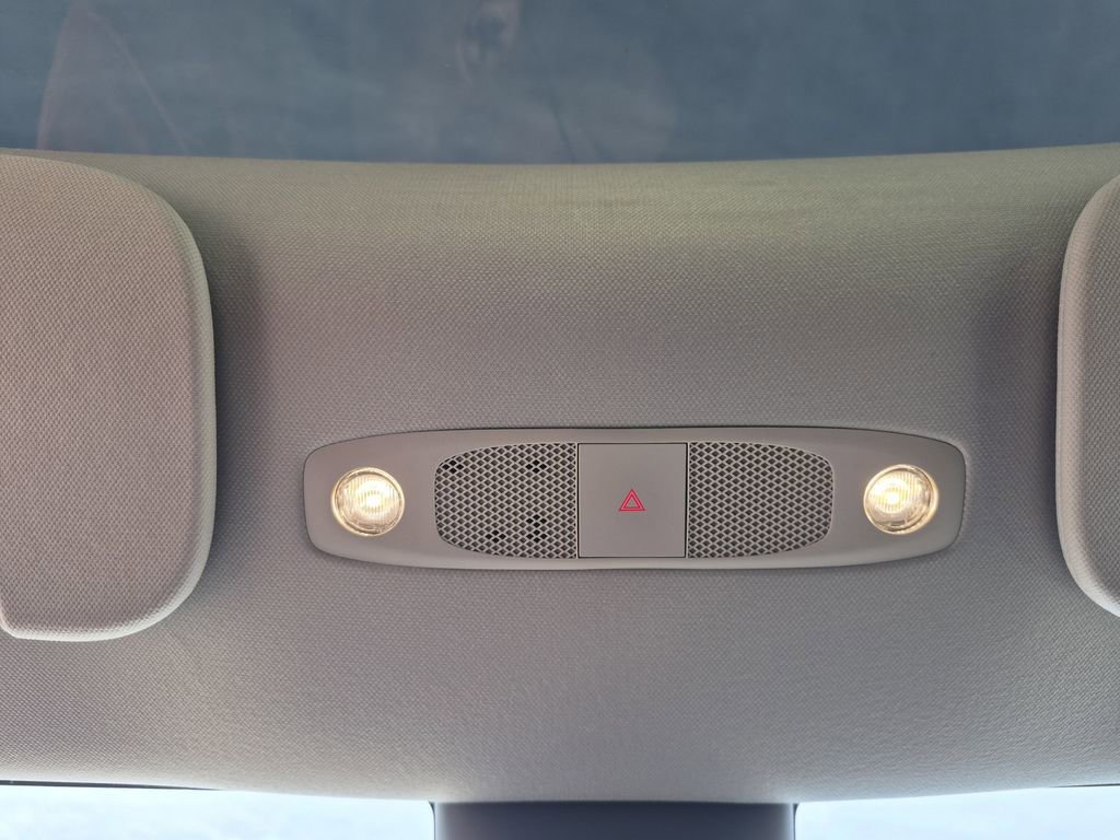 Used 2021 Tesla Model Y Long Range image 21