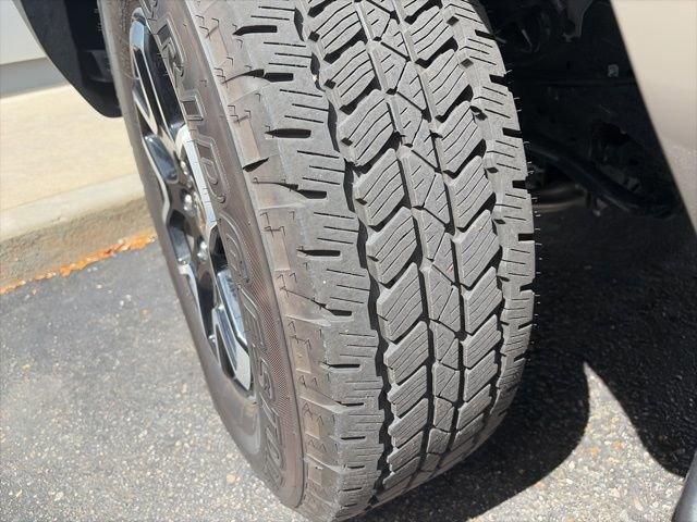 Used 2025 Ford Bronco Outer Banks image 6