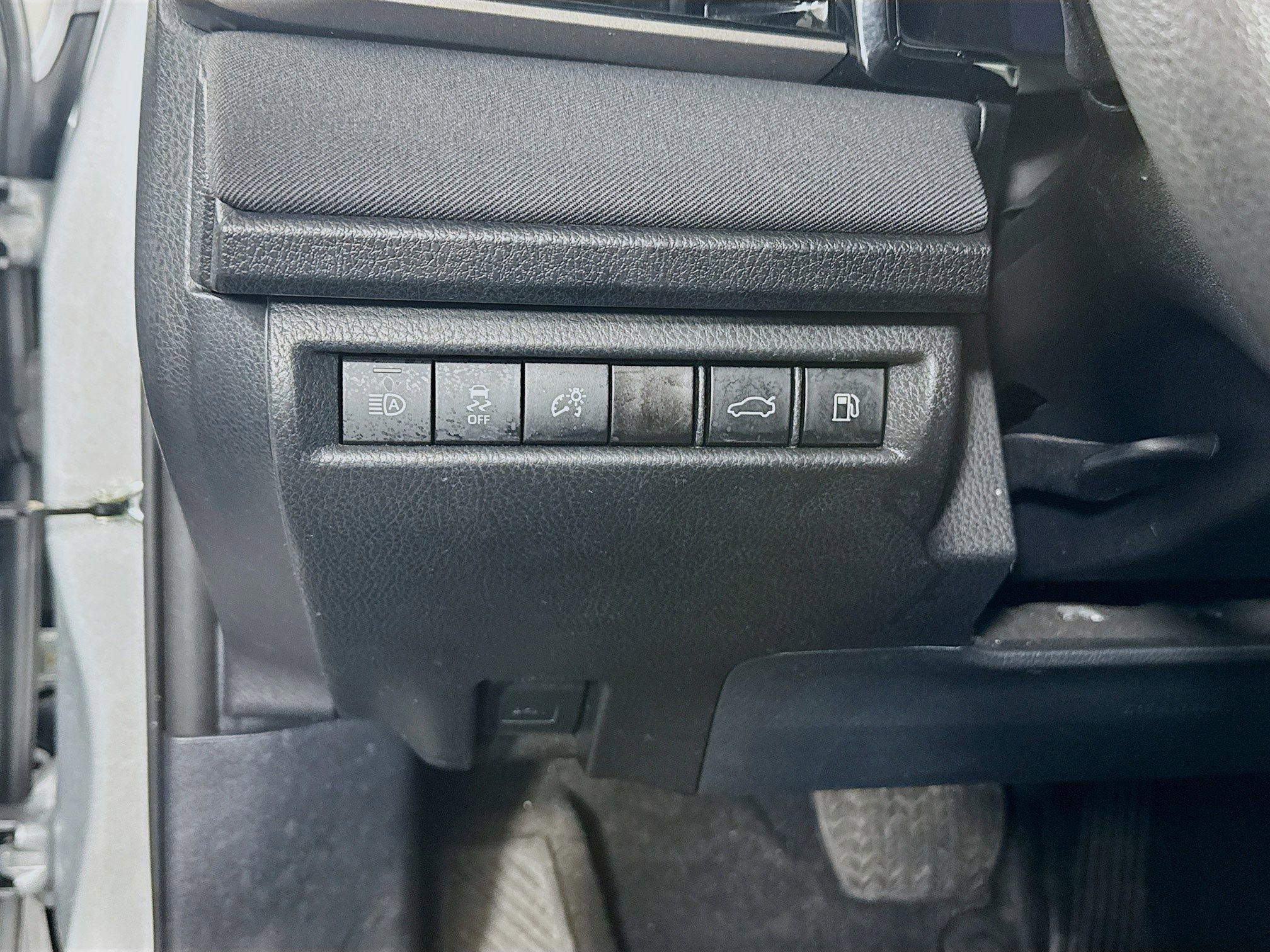 Certified 2025 Toyota Camry LE image 11