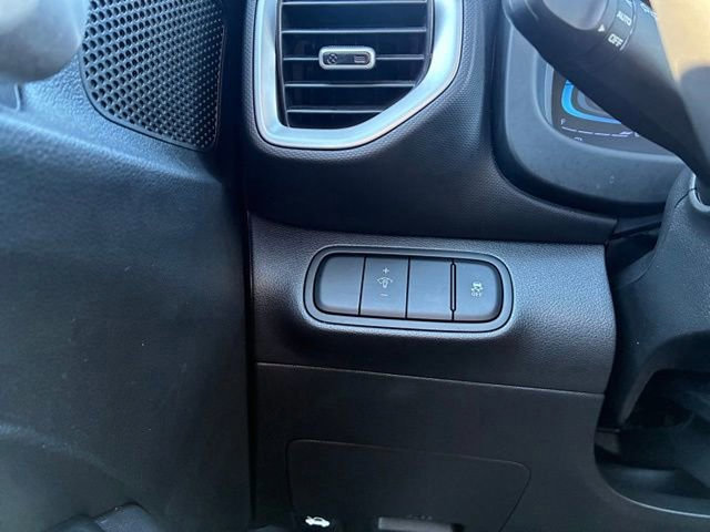 Certified 2023 Hyundai Venue SEL w/ Cargo Package image 14