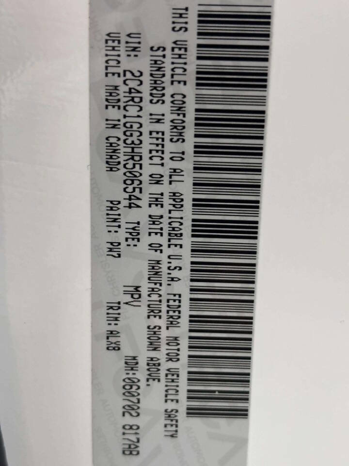 Used 2017 Chrysler Pacifica Limited FWD image 43