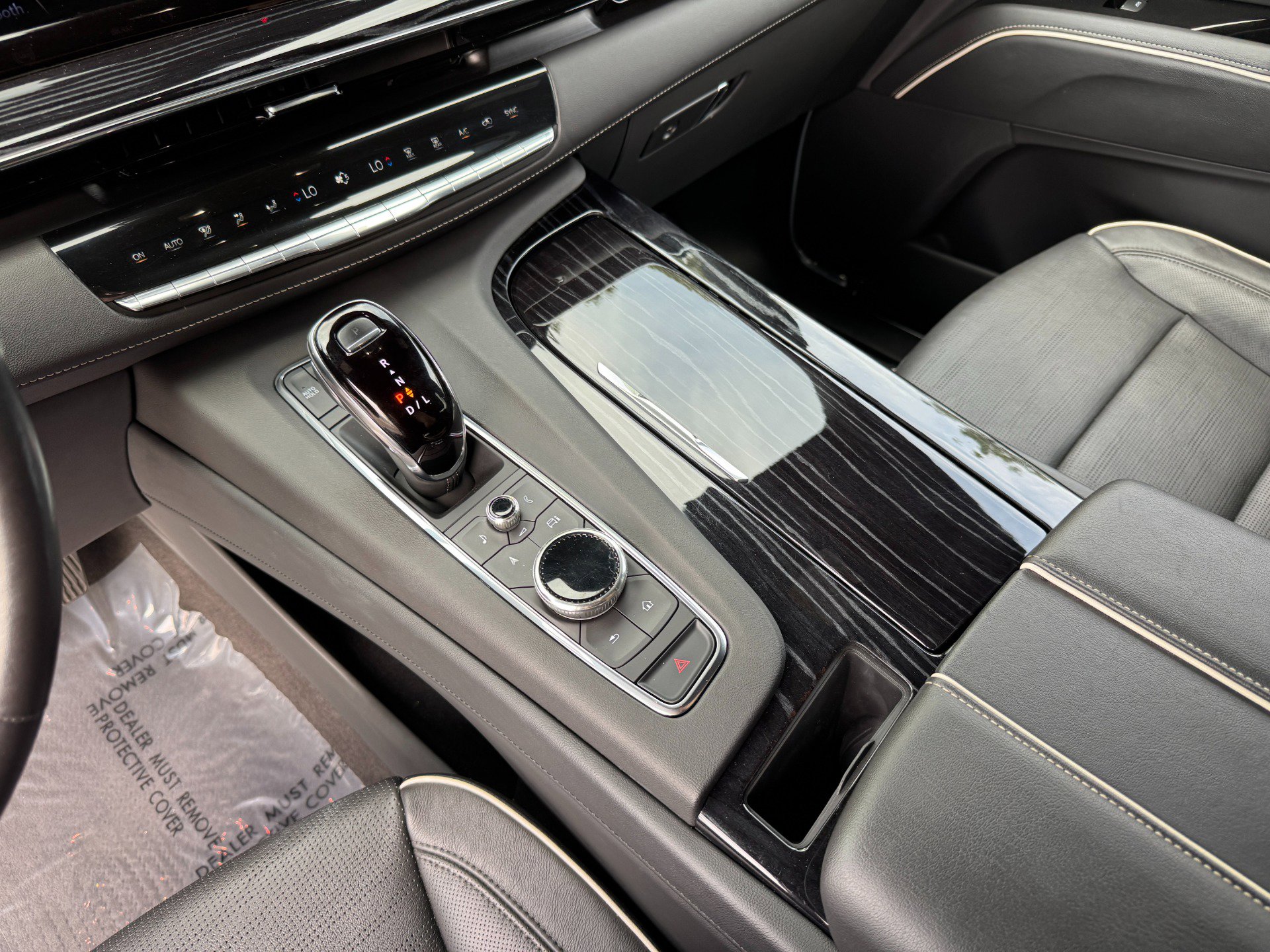 Used 2023 Cadillac Escalade ESV Sport image 39