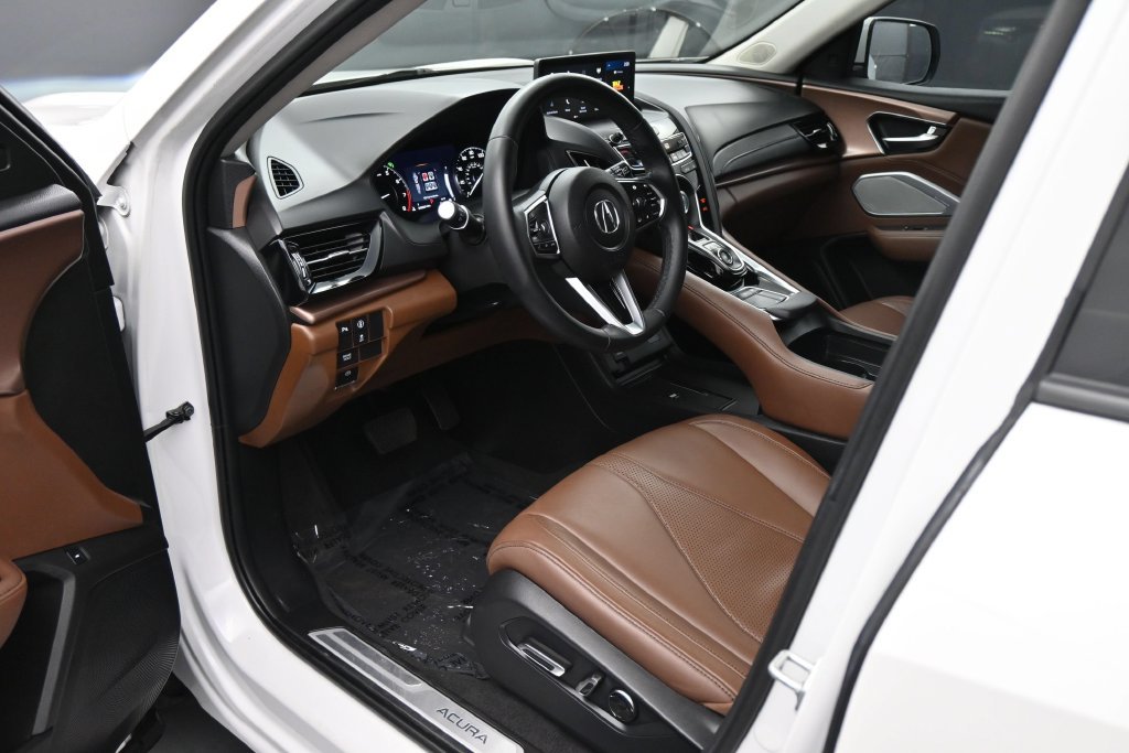 Used 2023 Acura RDX w/ Technology Package FWD image 2