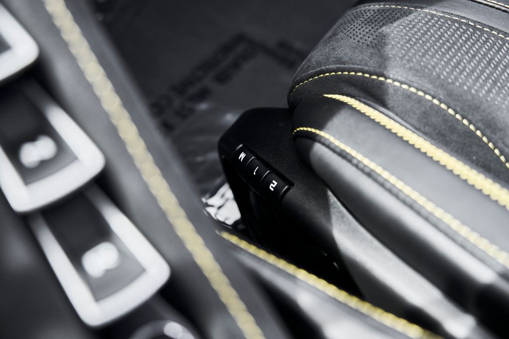 Used 2021 McLaren 720S Luxury RWD image 36