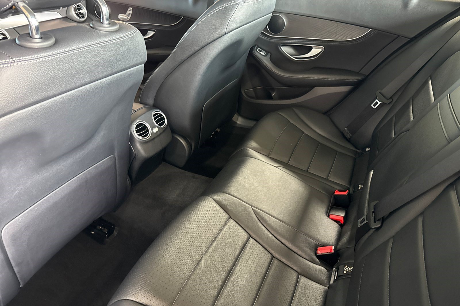 Used 2016 Mercedes-Benz C 300 Sedan image 27