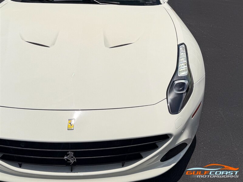 Used 2017 Ferrari California T RWD image 4