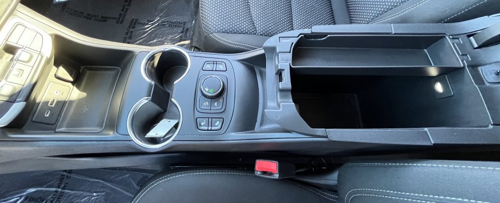 Certified 2024 GMC Terrain SLE w/ Driver Convenience Package FWD image 9