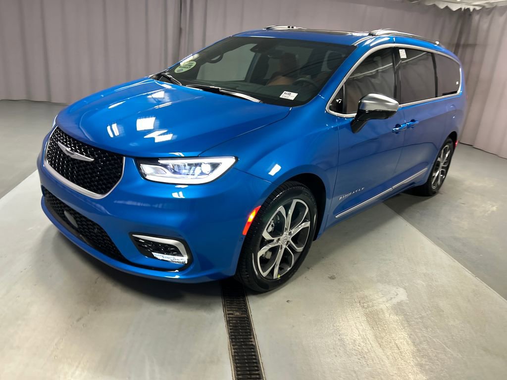 New 2026 Chrysler Pacifica Pinnacle FWD image 3