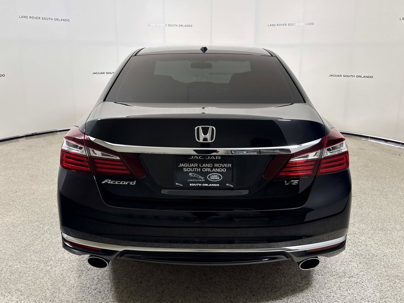 Used 2017 Honda Accord EX-L image 4