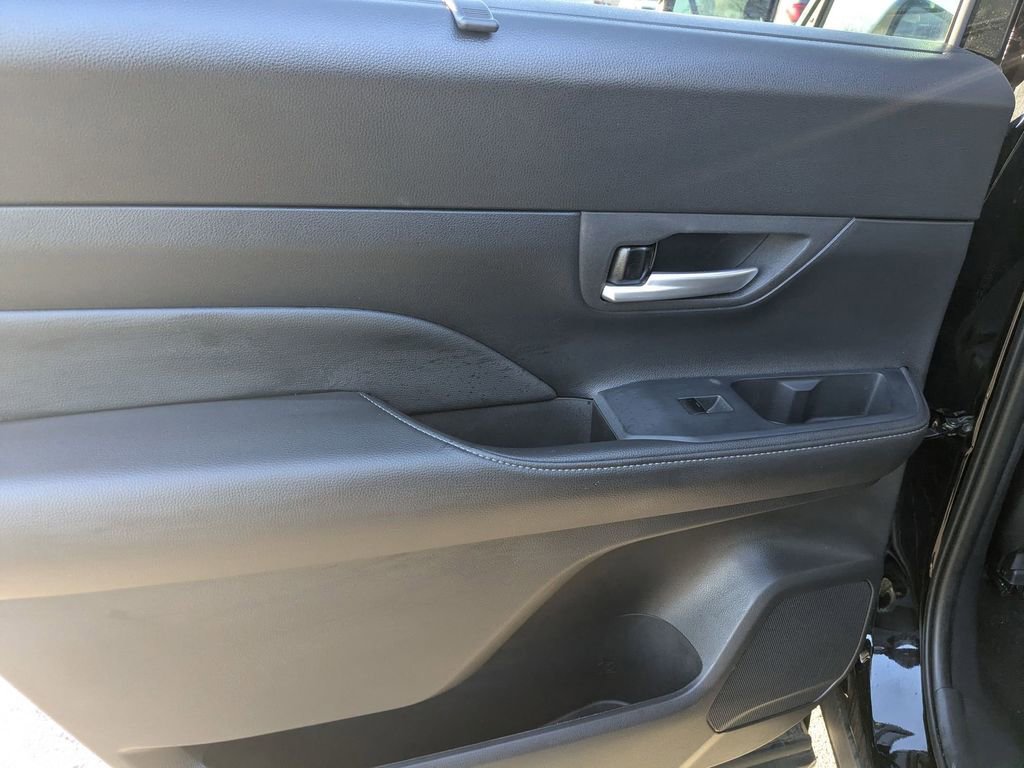 Used 2025 Toyota Grand Highlander XLE image 27