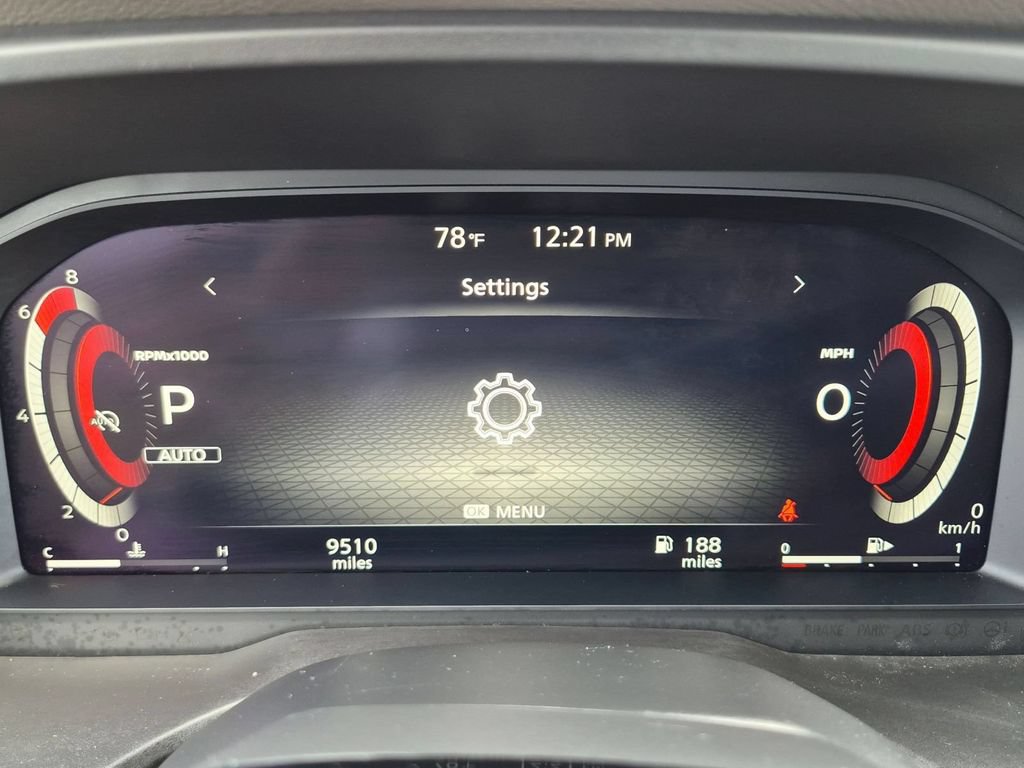 Used 2025 Nissan Rogue SL AWD/4WD image 18