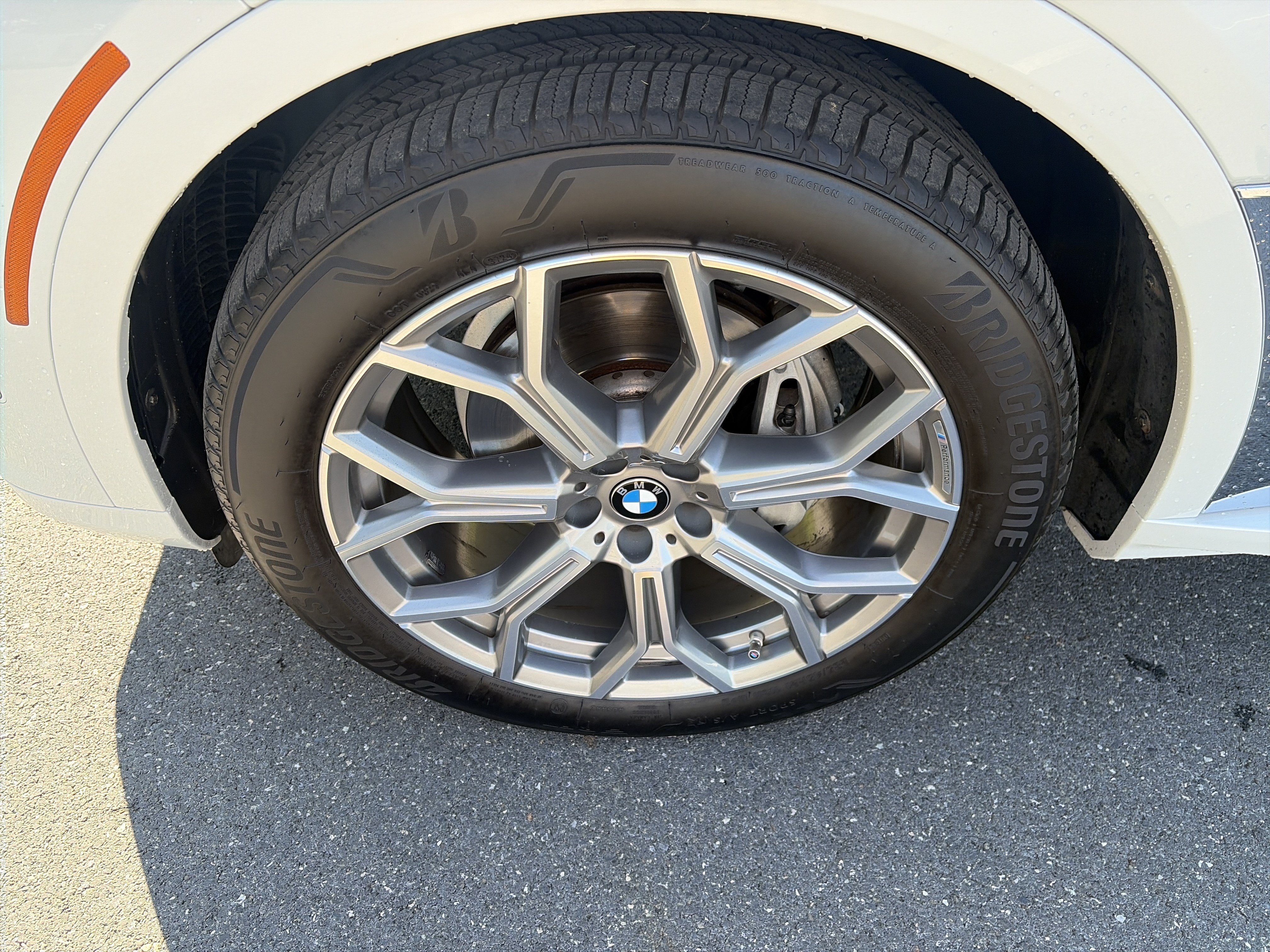 Used 2022 BMW X7 xDrive40i w/ Premium Package AWD/4WD image 10