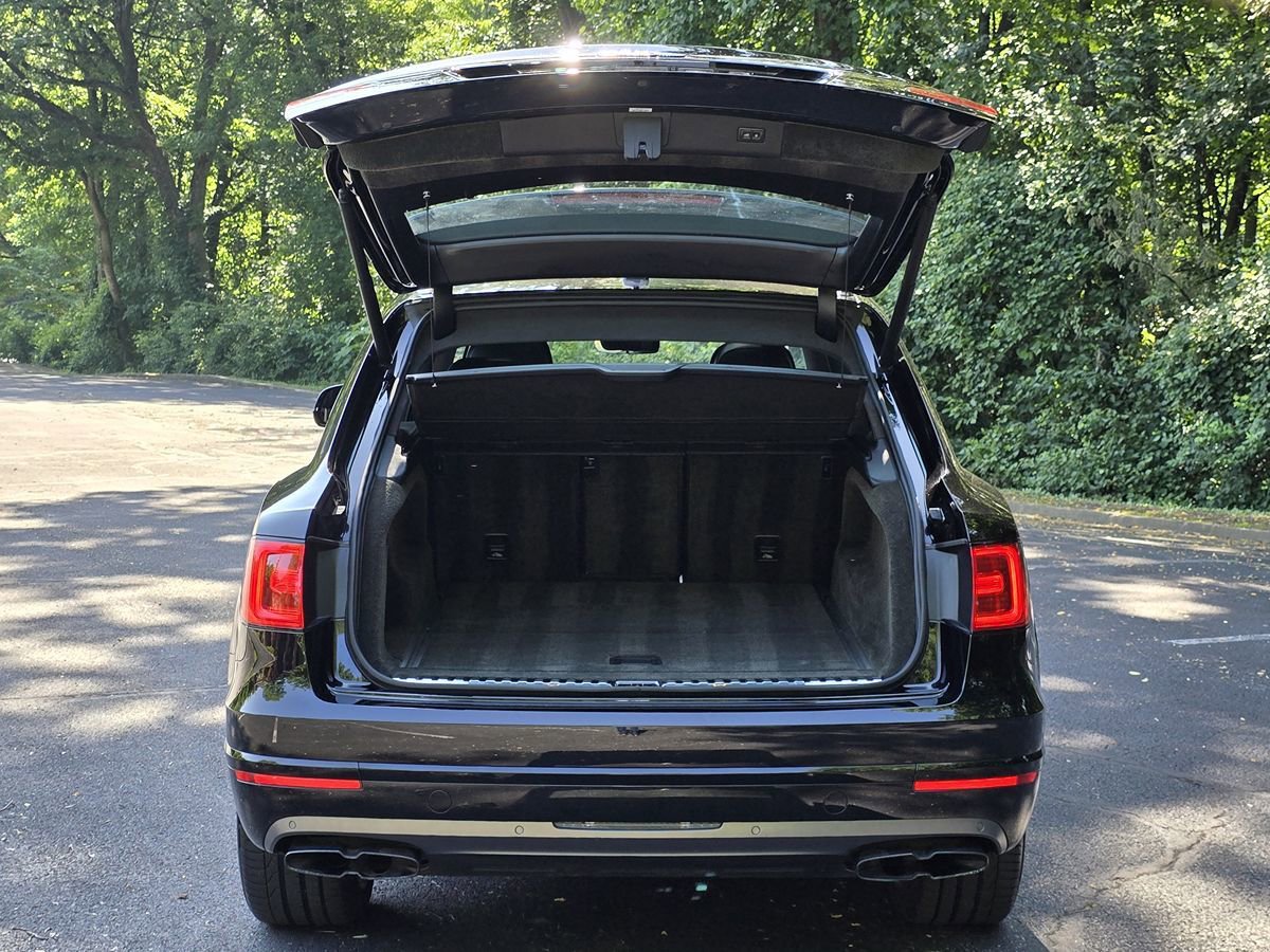Used 2020 Bentley Bentayga Design Series image 74