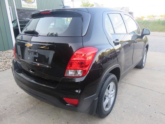 Used 2018 Chevrolet Trax LS w/ LPO, Protection Package AWD/4WD image 7