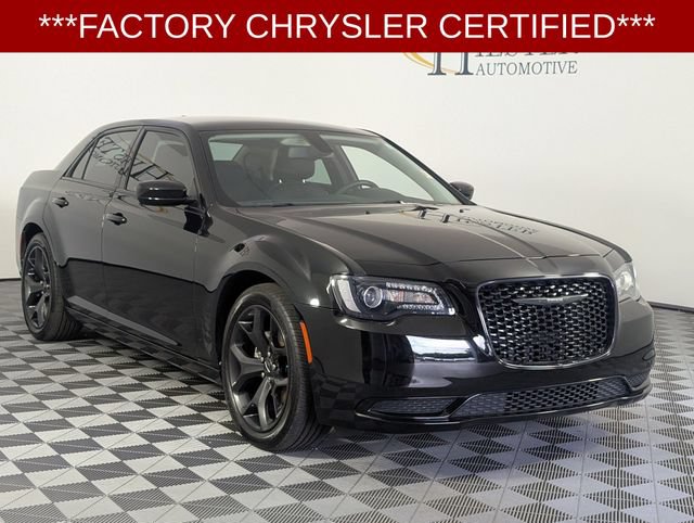 Used 2022 Chrysler 300 Touring w/ Sport Appearance Package RWD image 2