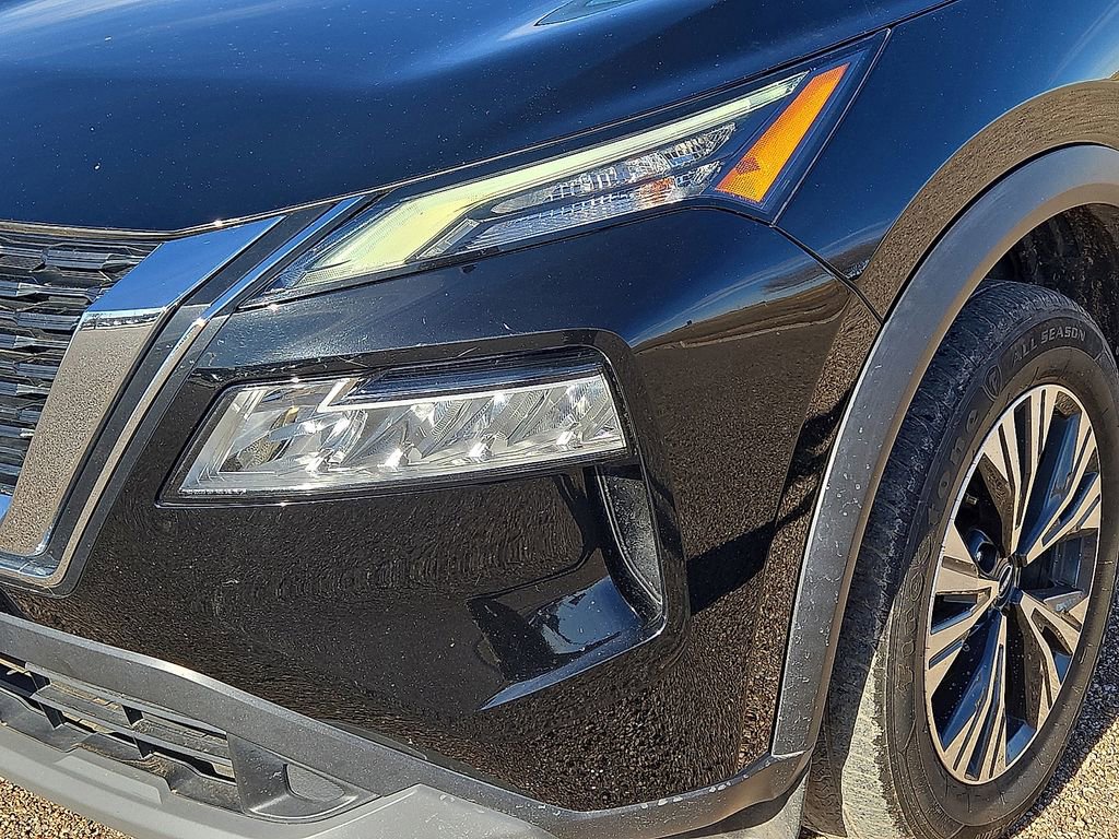 Used 2023 Nissan Rogue SV image 9