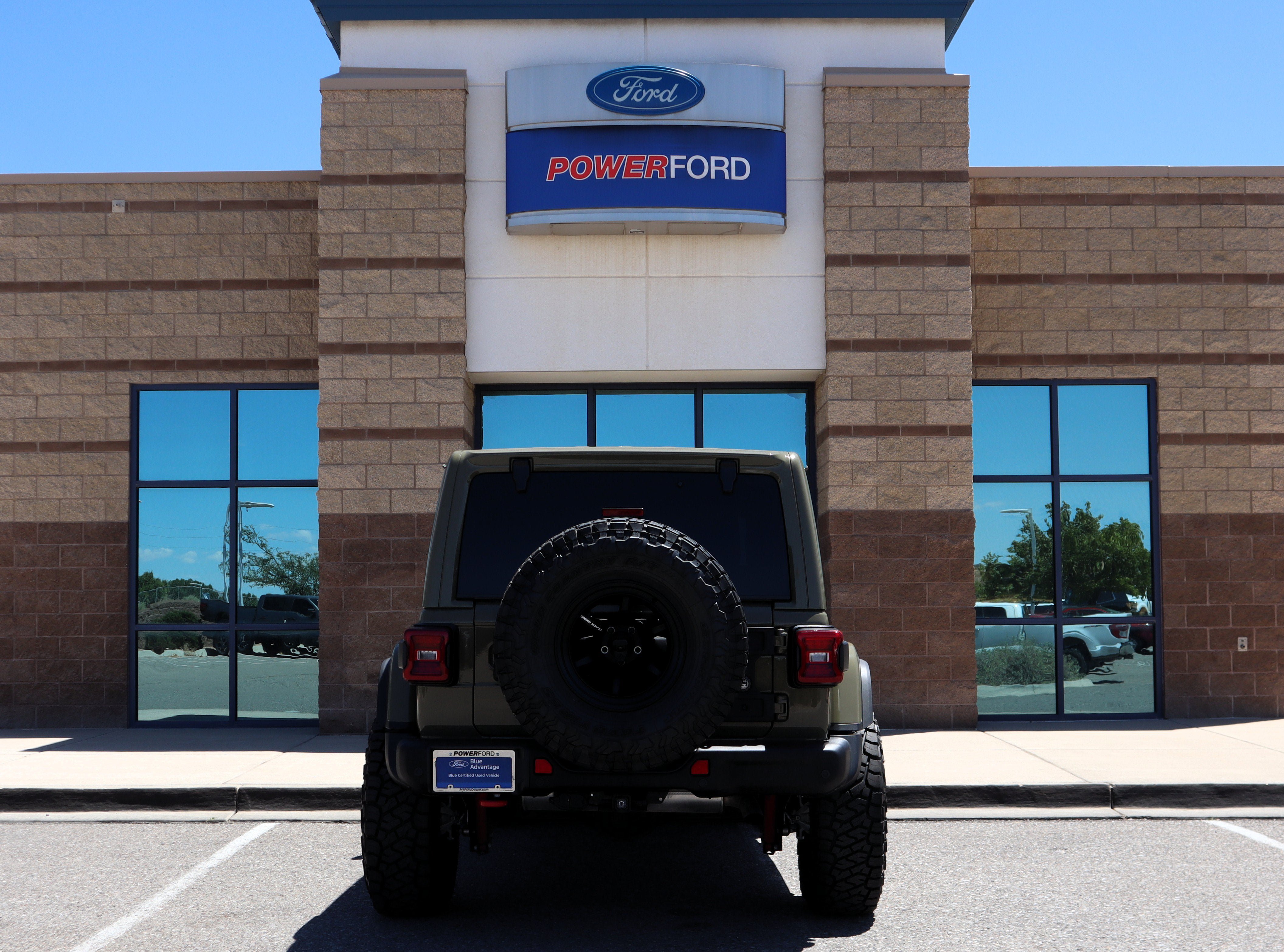 Used 2025 Jeep Wrangler Unlimited Rubicon AWD/4WD image 7