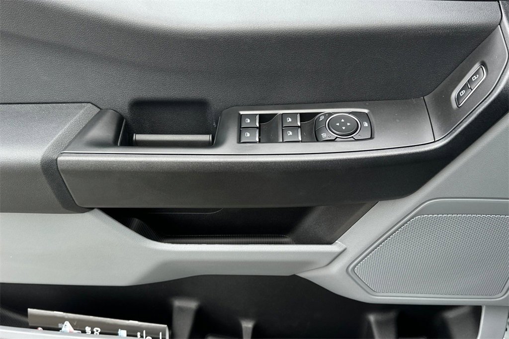 New 2026 Ford F550 4x4 SuperCab Super Duty image 8