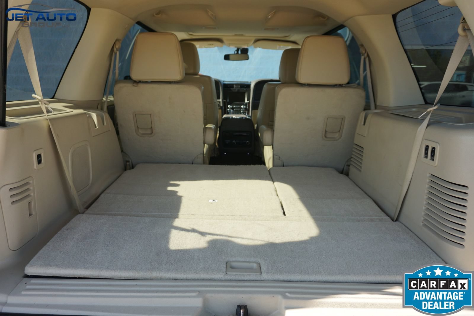 Used 2015 Lincoln Navigator 4WD w/ Equipment Group 101A Reserve image 18