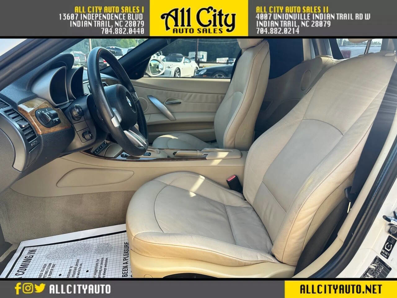 Used 2005 BMW Z4 2.5i image 9