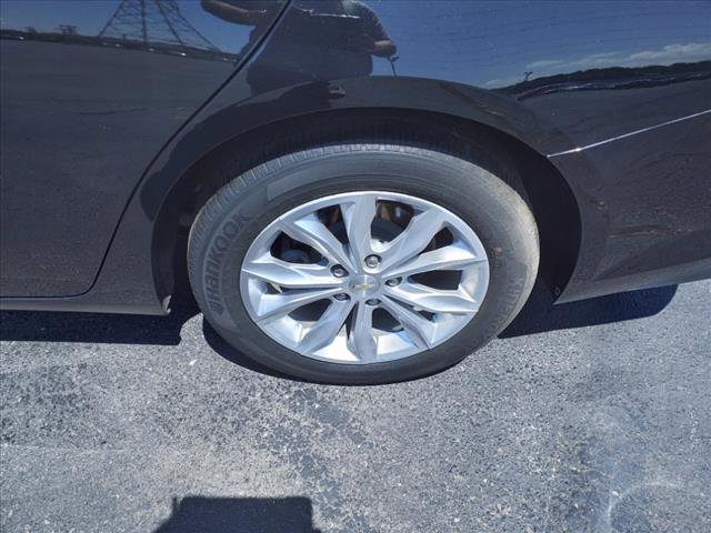 Used 2019 Chevrolet Malibu LT w/ Driver Confidence Package image 8