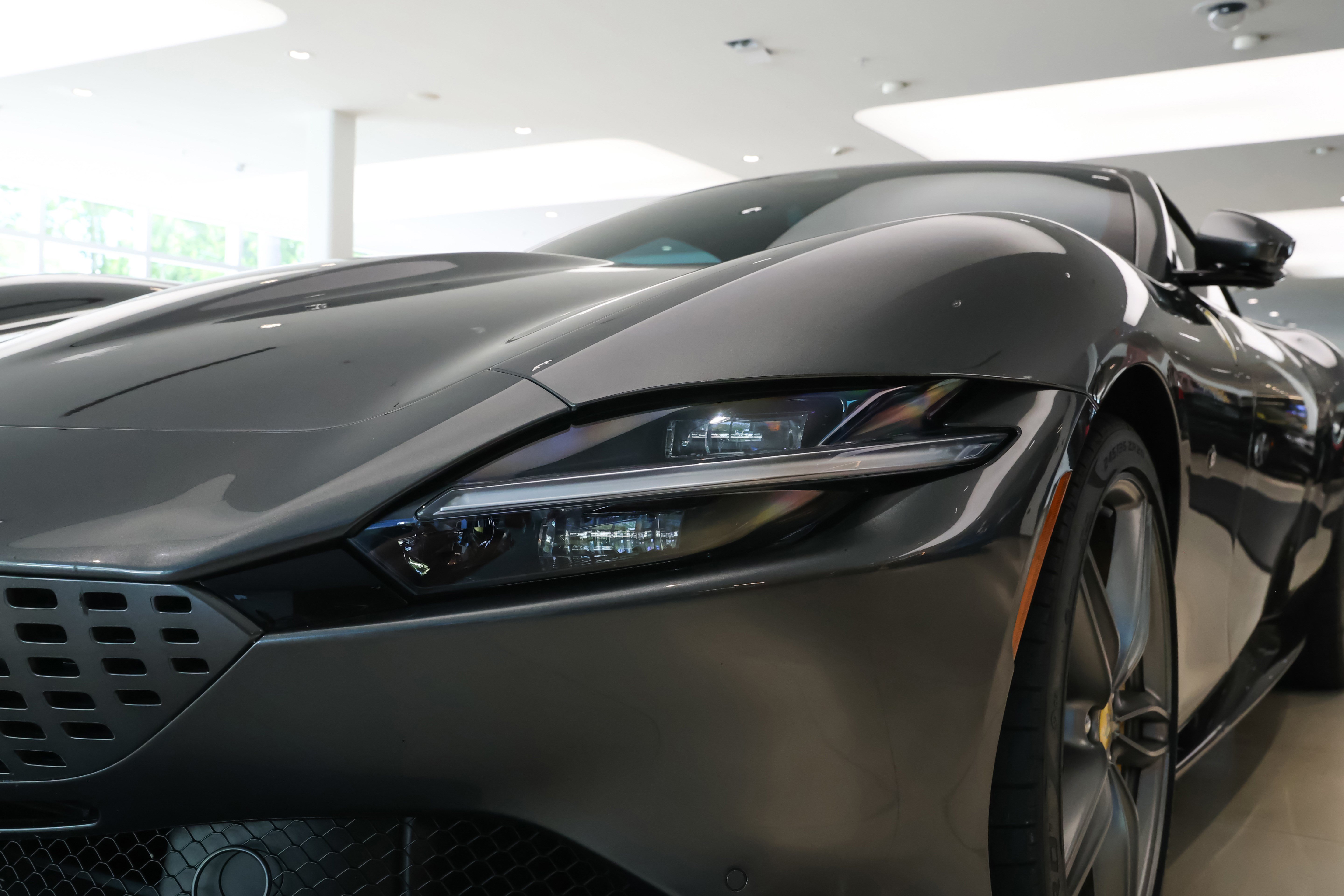 Used 2025 Ferrari Roma Spider RWD image 17