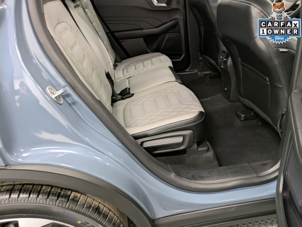 Used 2023 Ford Escape Platinum w/ Premium Technology Package image 28