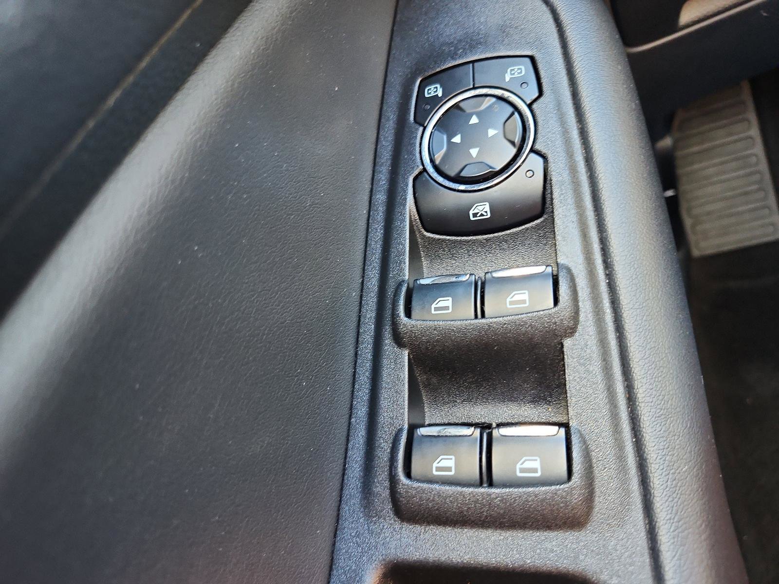 Used 2024 Ford Edge SEL image 19