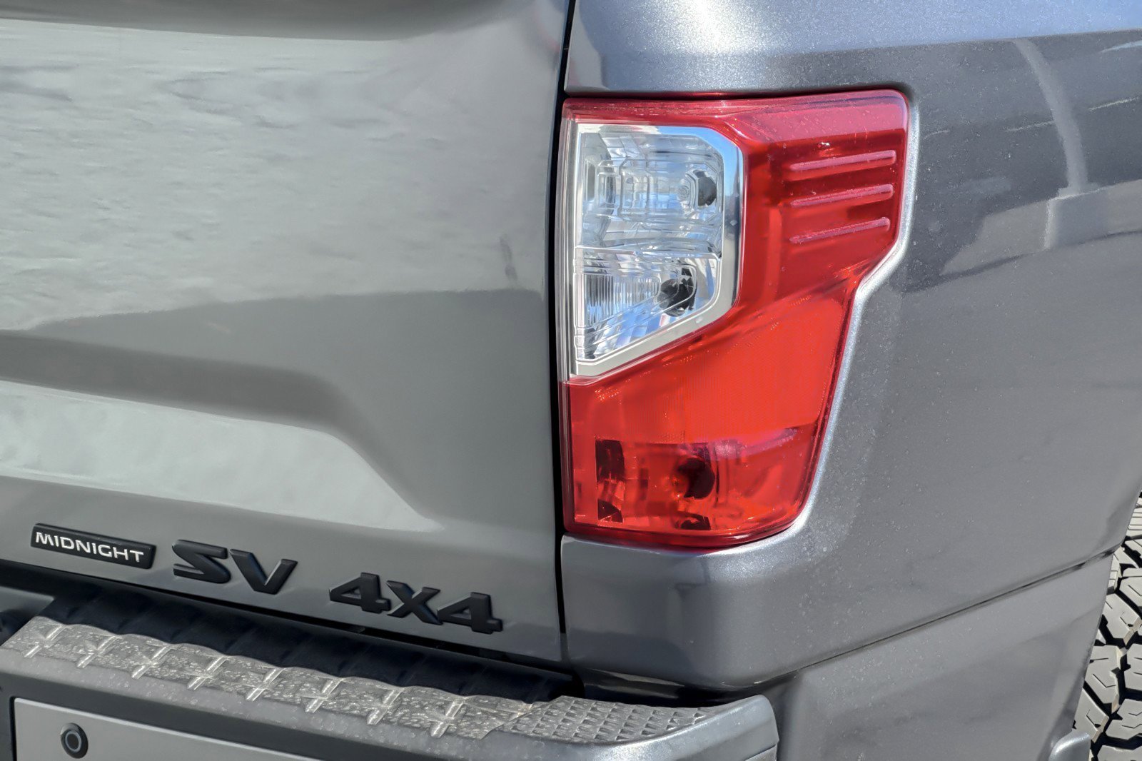 Used 2019 Nissan Titan SV w/ SV Convenience Package image 26