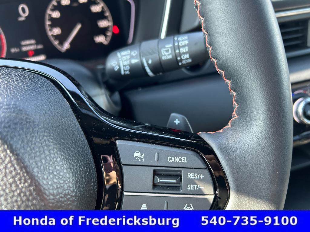 Used 2025 Honda Pilot Sport image 20