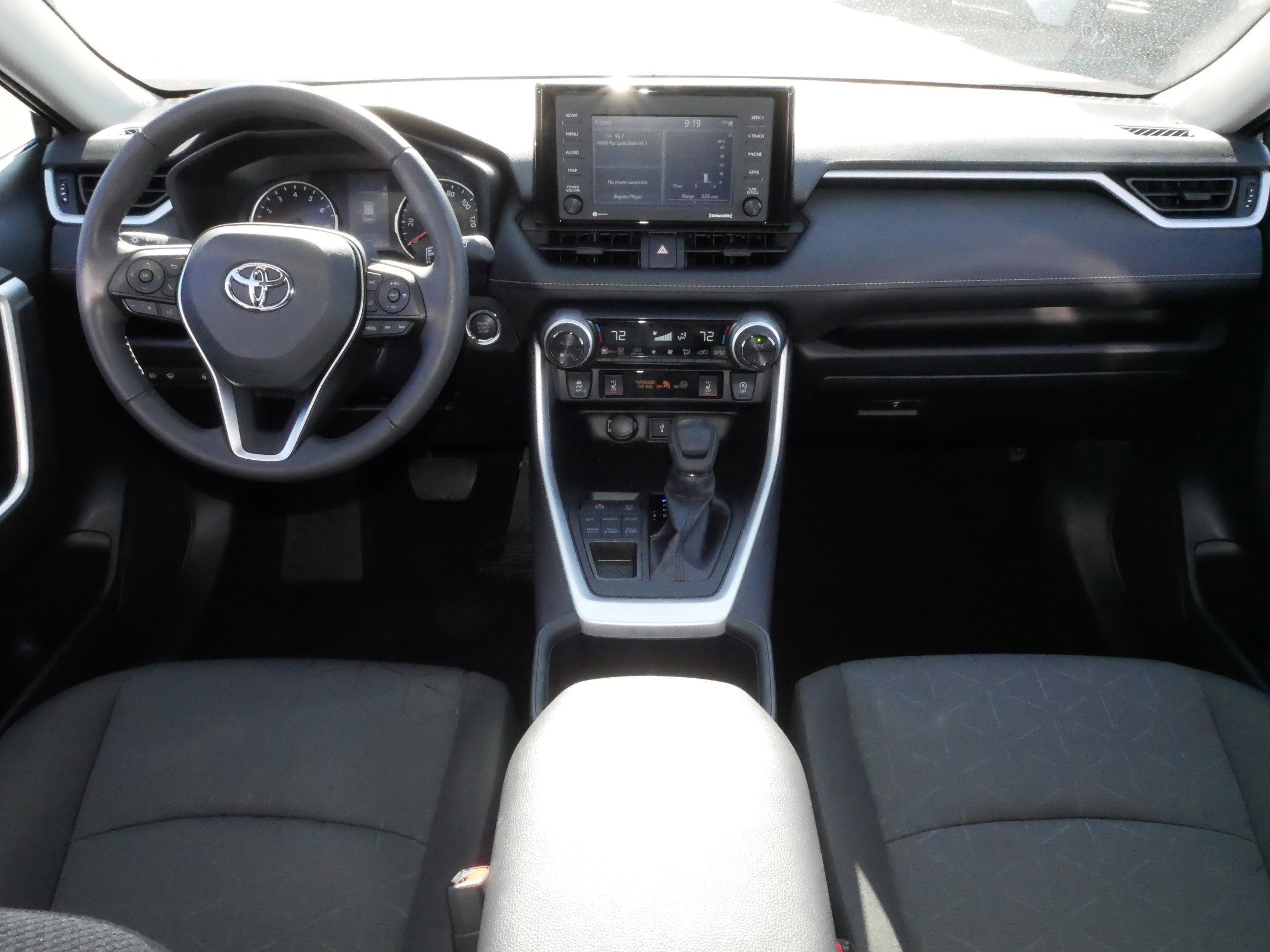 Used 2022 Toyota RAV4 XLE w/ Convenience Package AWD/4WD image 10