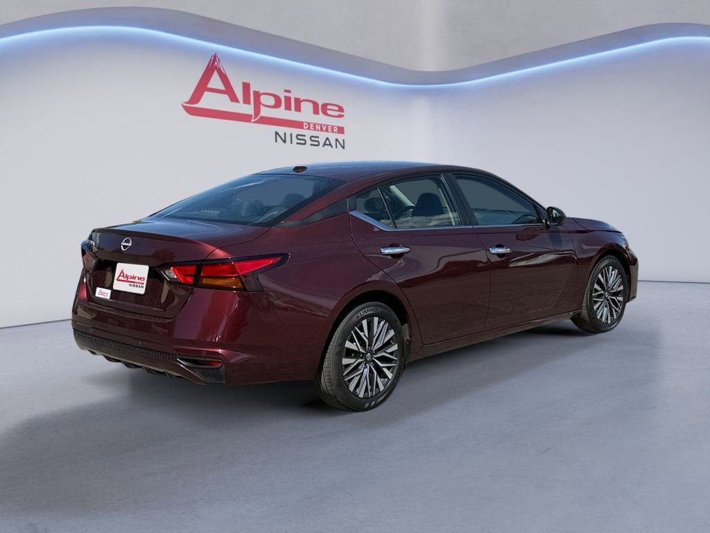 Used 2025 Nissan Altima 2.5 SV FWD image 5