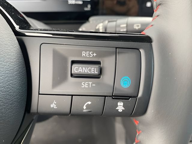 New 2026 Nissan Kicks SR w/ SR Premium Package AWD/4WD image 18