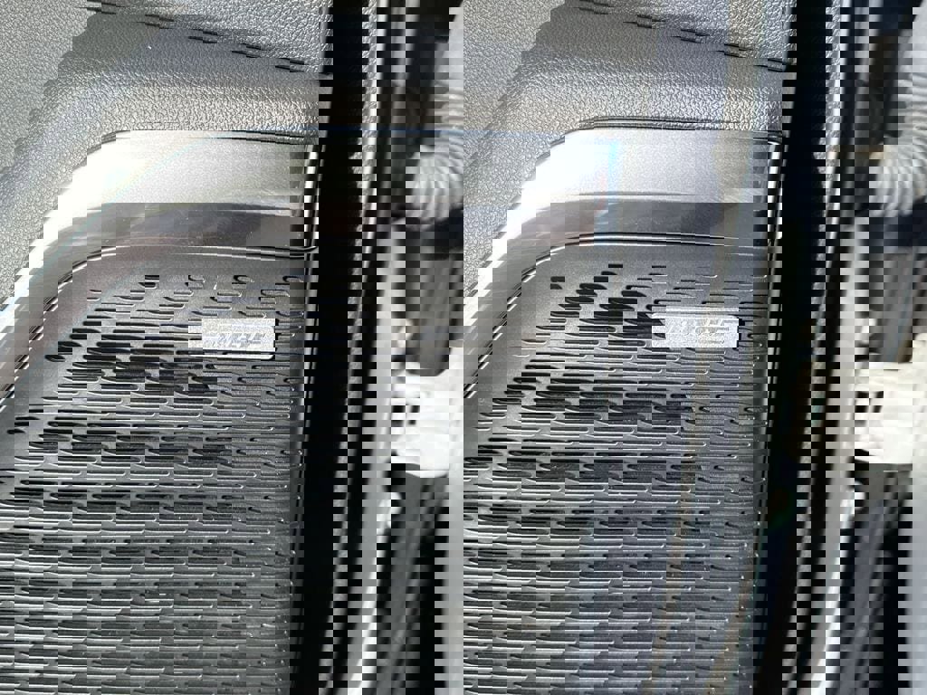 Certified 2024 GMC Acadia Denali image 16