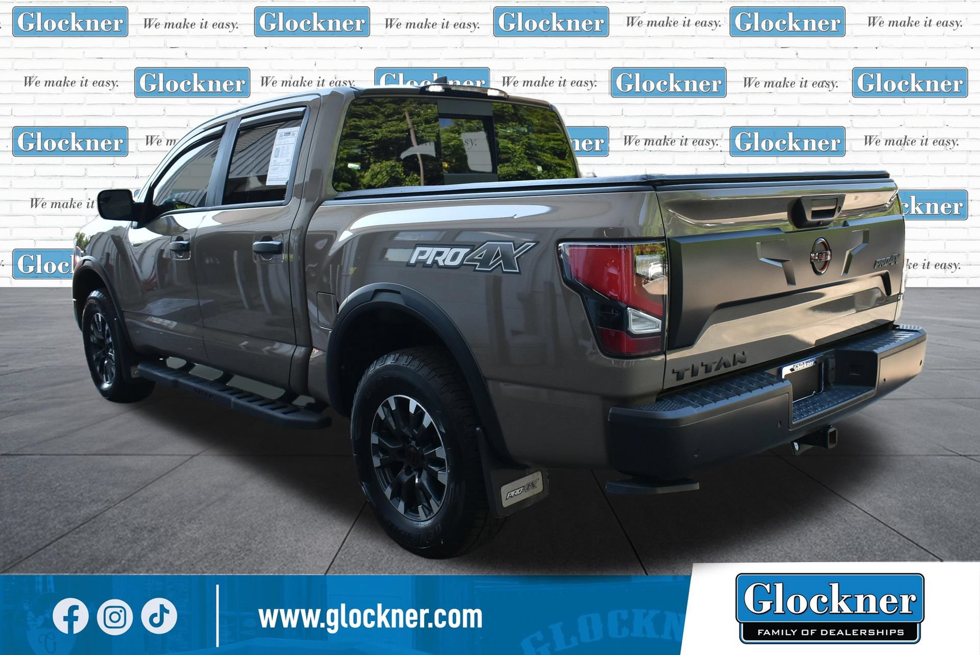 Used 2024 Nissan Titan PRO-4X w/ Pro-4x Convenience Package AWD/4WD image 8