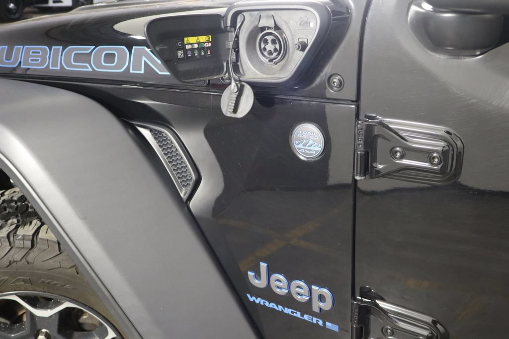Used 2023 Jeep Wrangler Unlimited Rubicon 4xe w/ Cold Weather Group AWD/4WD image 40