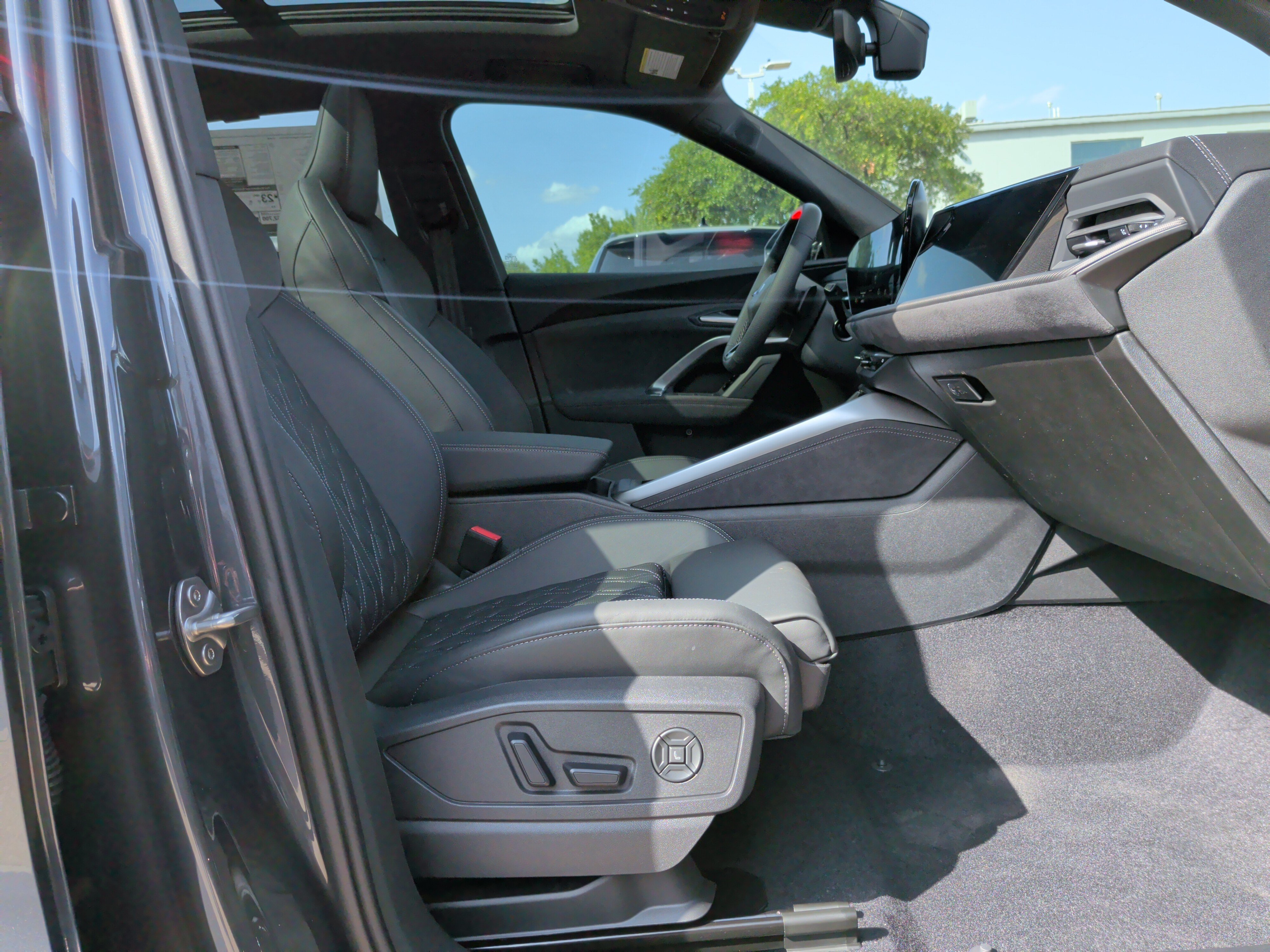 New 2026 Audi SQ5 Prestige AWD/4WD image 20