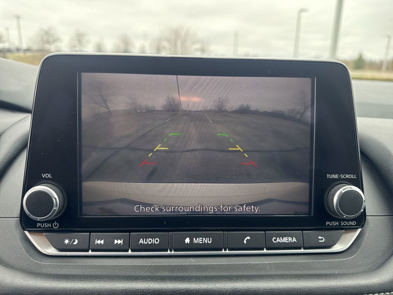 Used 2024 Nissan Rogue S image 15