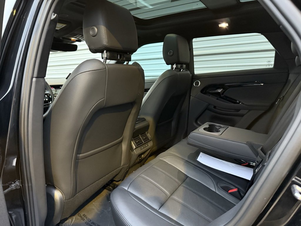 Used 2024 Land Rover Range Rover Evoque Dynamic SE image 11