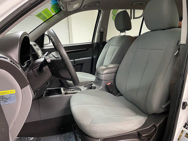 Used 2012 Hyundai Santa Fe GLS image 11