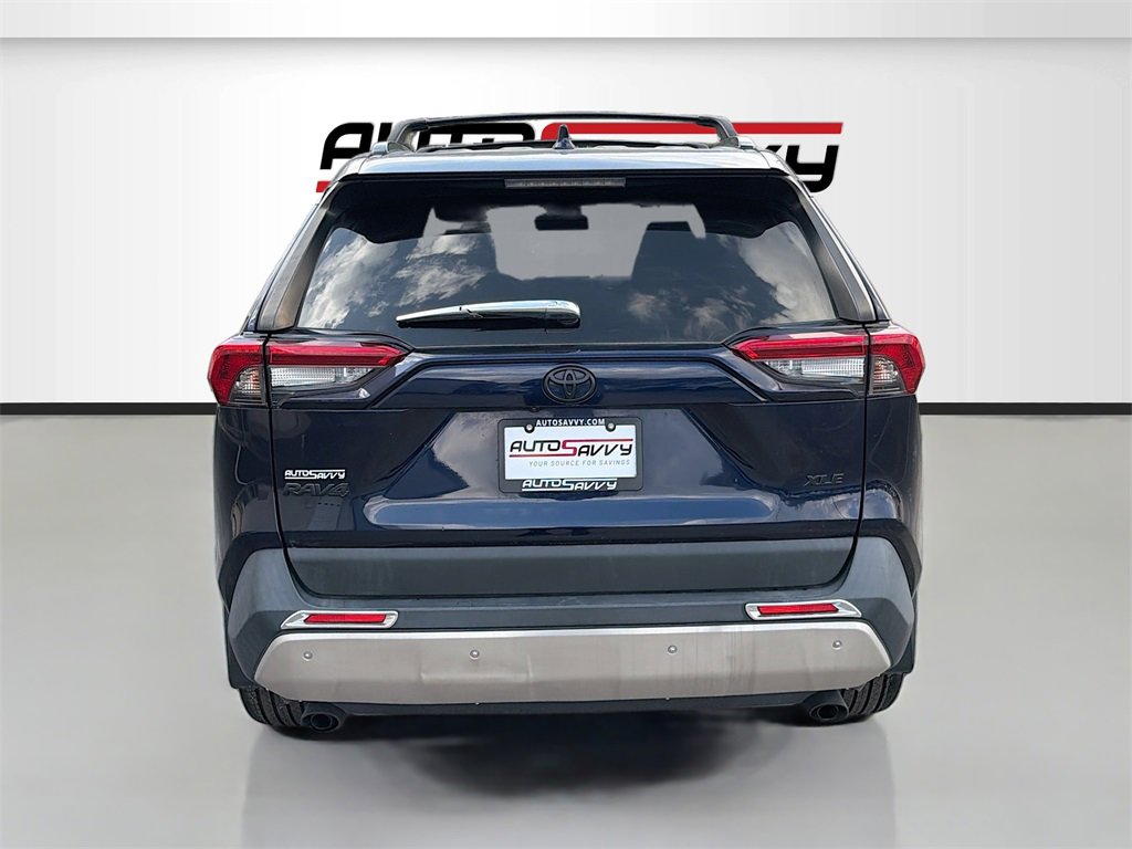 Used 2023 Toyota RAV4 XLE Premium image 6