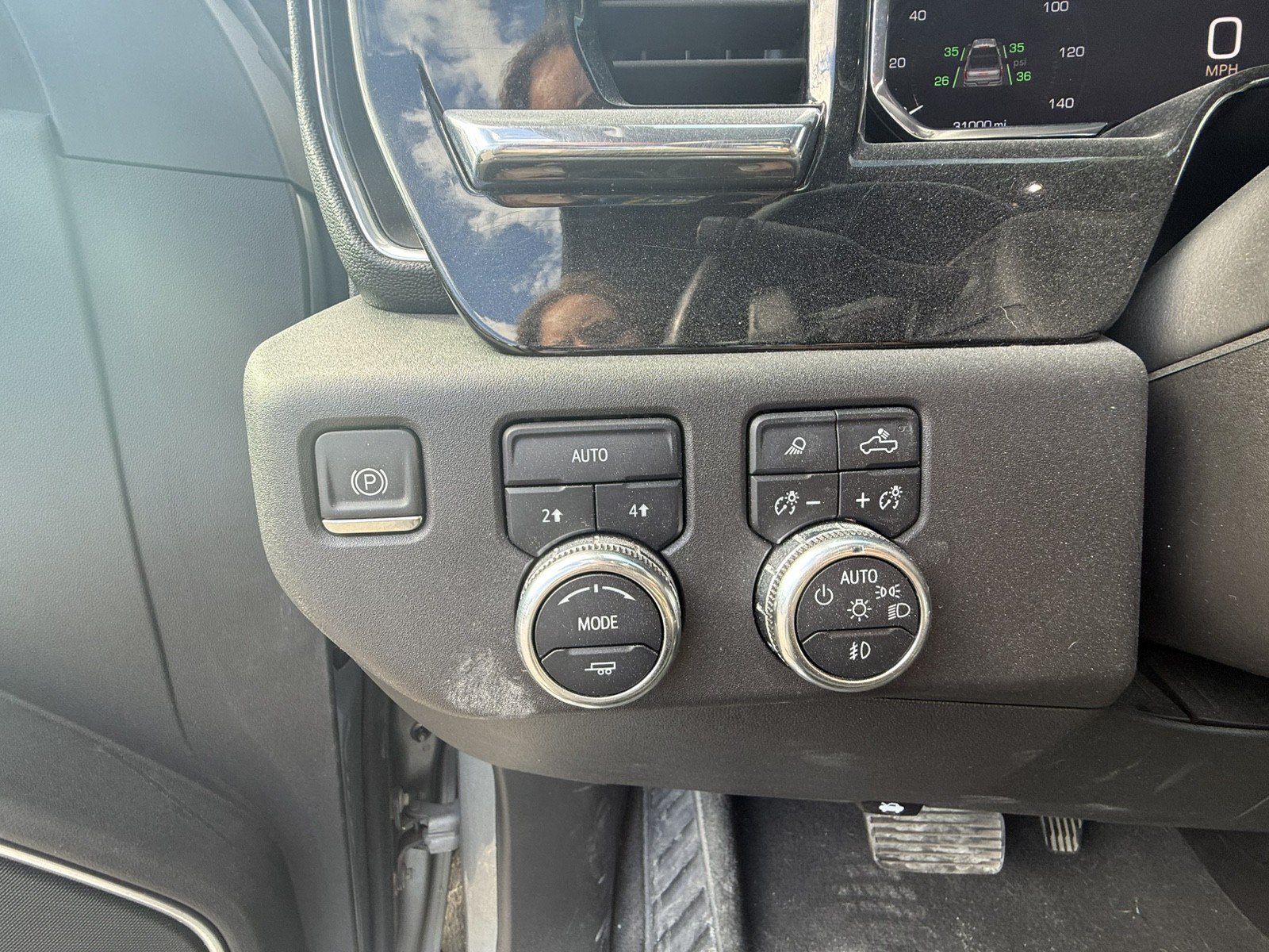 Used 2024 GMC Sierra 1500 SLT w/ SLT Premium Plus Package AWD/4WD image 23
