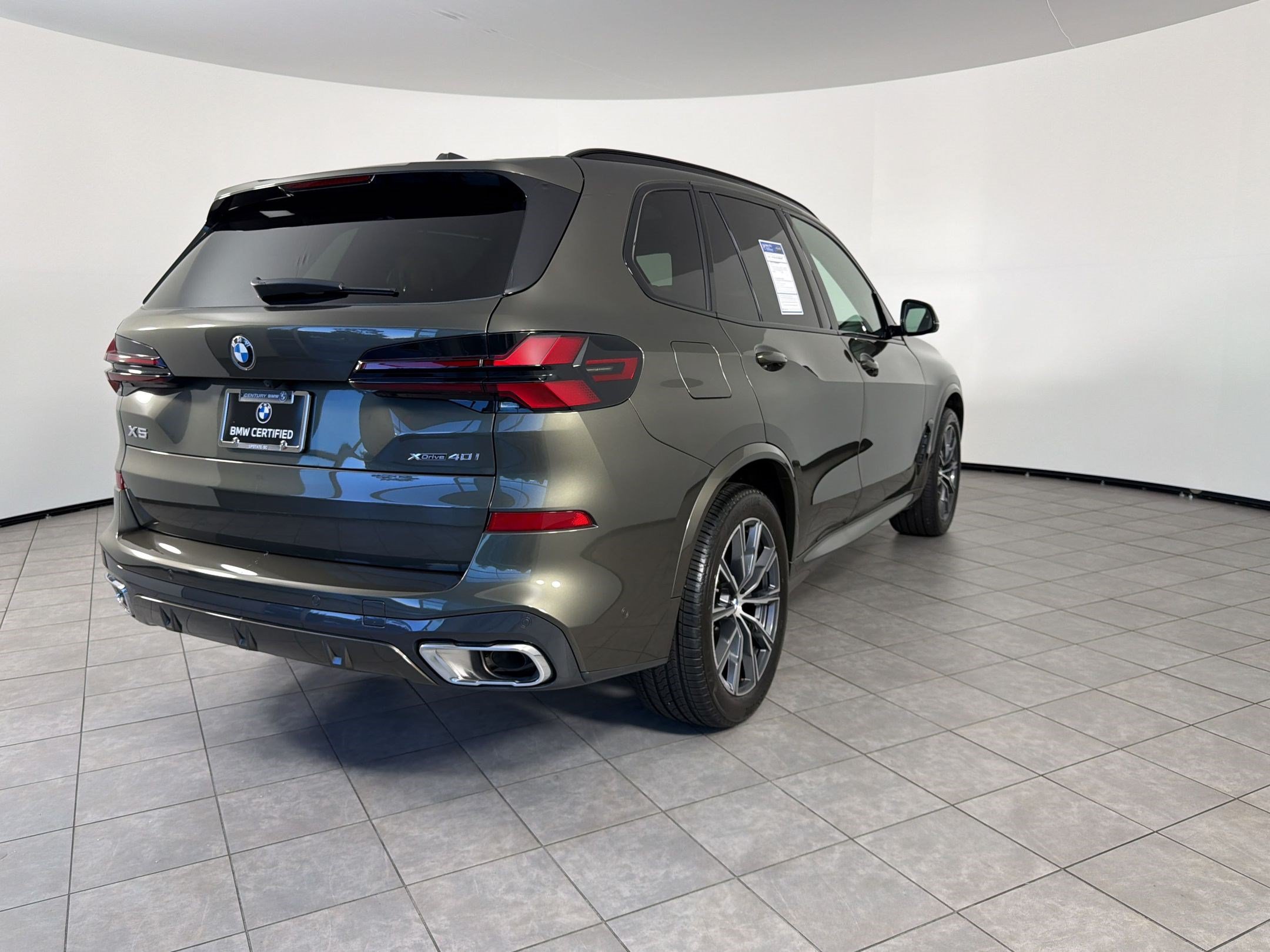 Certified 2026 BMW X5 xDrive40i w/ M Sport Package AWD/4WD image 9