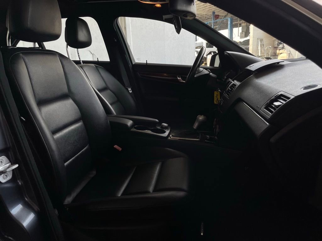 Used 2011 Mercedes-Benz C 300 4MATIC Sedan image 16