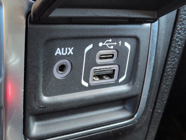 Used 2024 Jeep Wrangler Unlimited AWD/4WD image 20