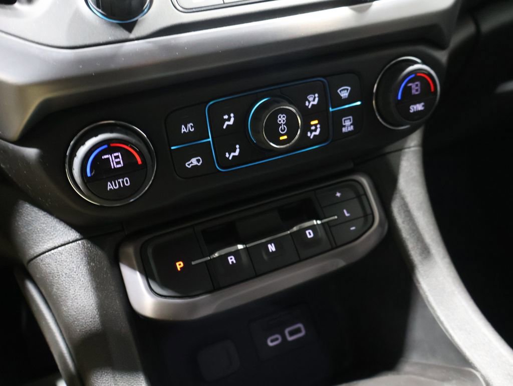 Used 2022 GMC Acadia AT4 w/ GMC Pro Grade Package image 29